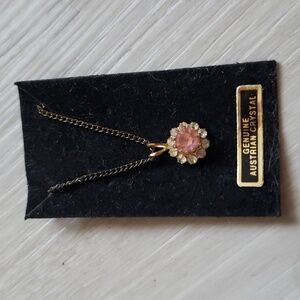 Fashion necklace Austrian crystal flower pendant in real gold setting